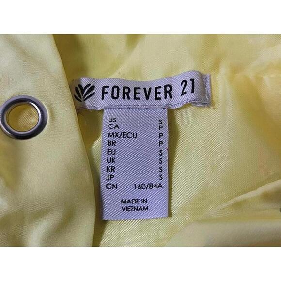 Forever 21 Women's Yellow Hooded Lightweight Jacket Windbreaker Small - Picture 3 of 6